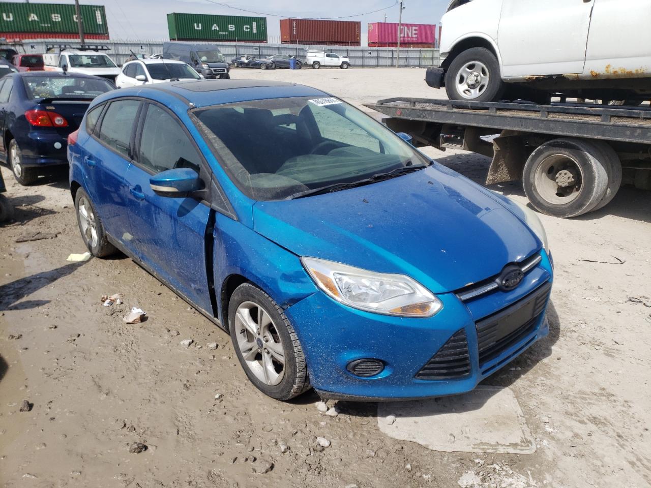 FORD FOCUS SE 2013 z numerem VIN 1FADP3K26DL225983 - Zdjęcie z aukcji