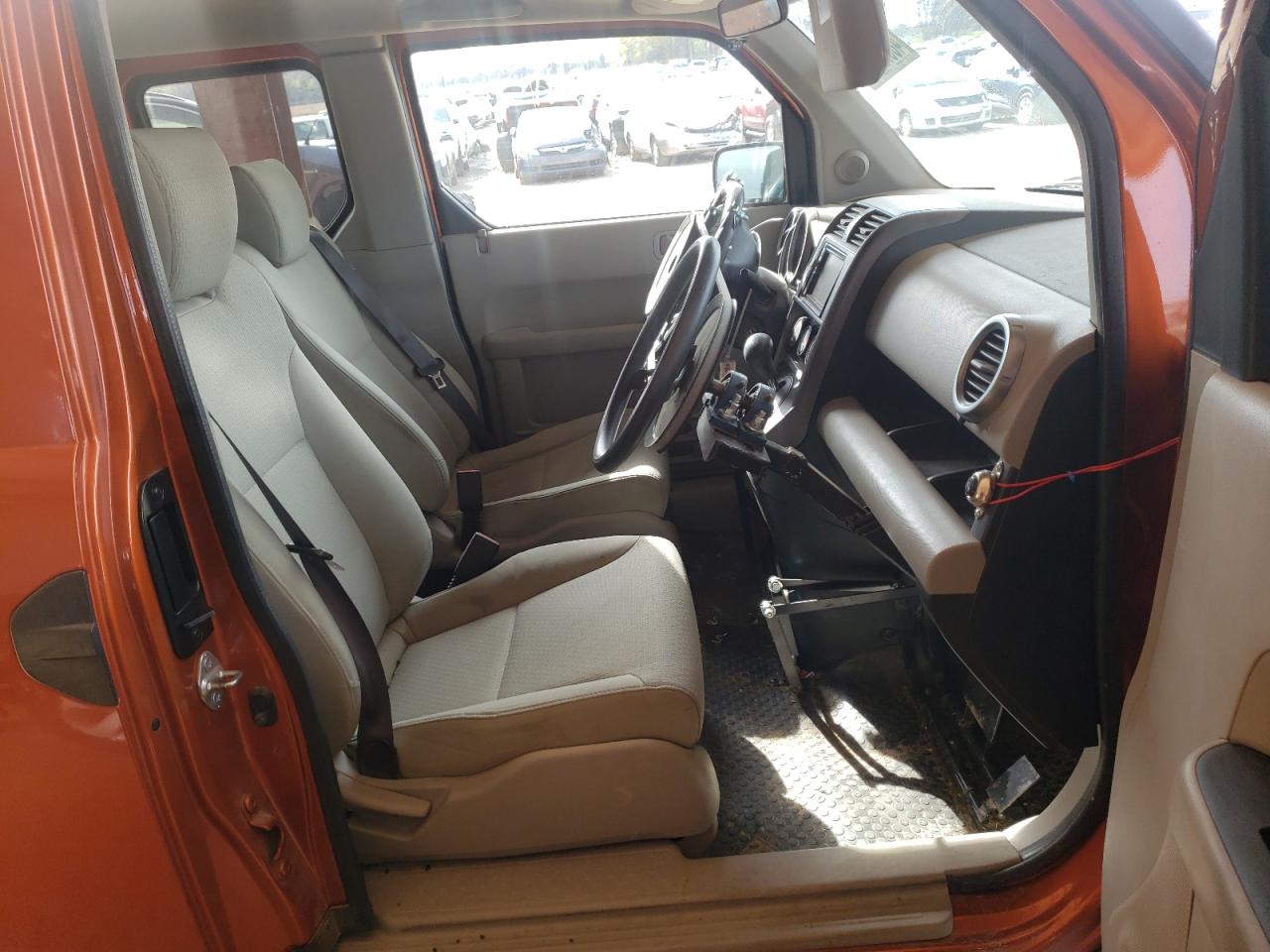 Photo 5 from auction – 2010 HONDA ELEMENT LX with VIN 5J6YH1H37AL005772