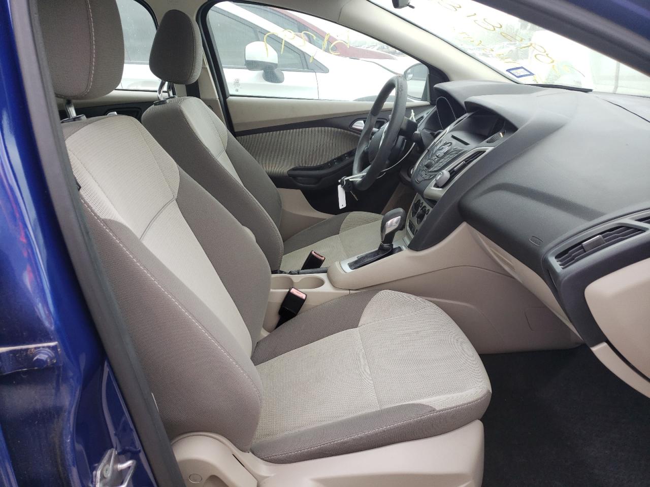 Photo 5 from auction – 2012 FORD FOCUS SE with VIN 1FAHP3F29CL329829