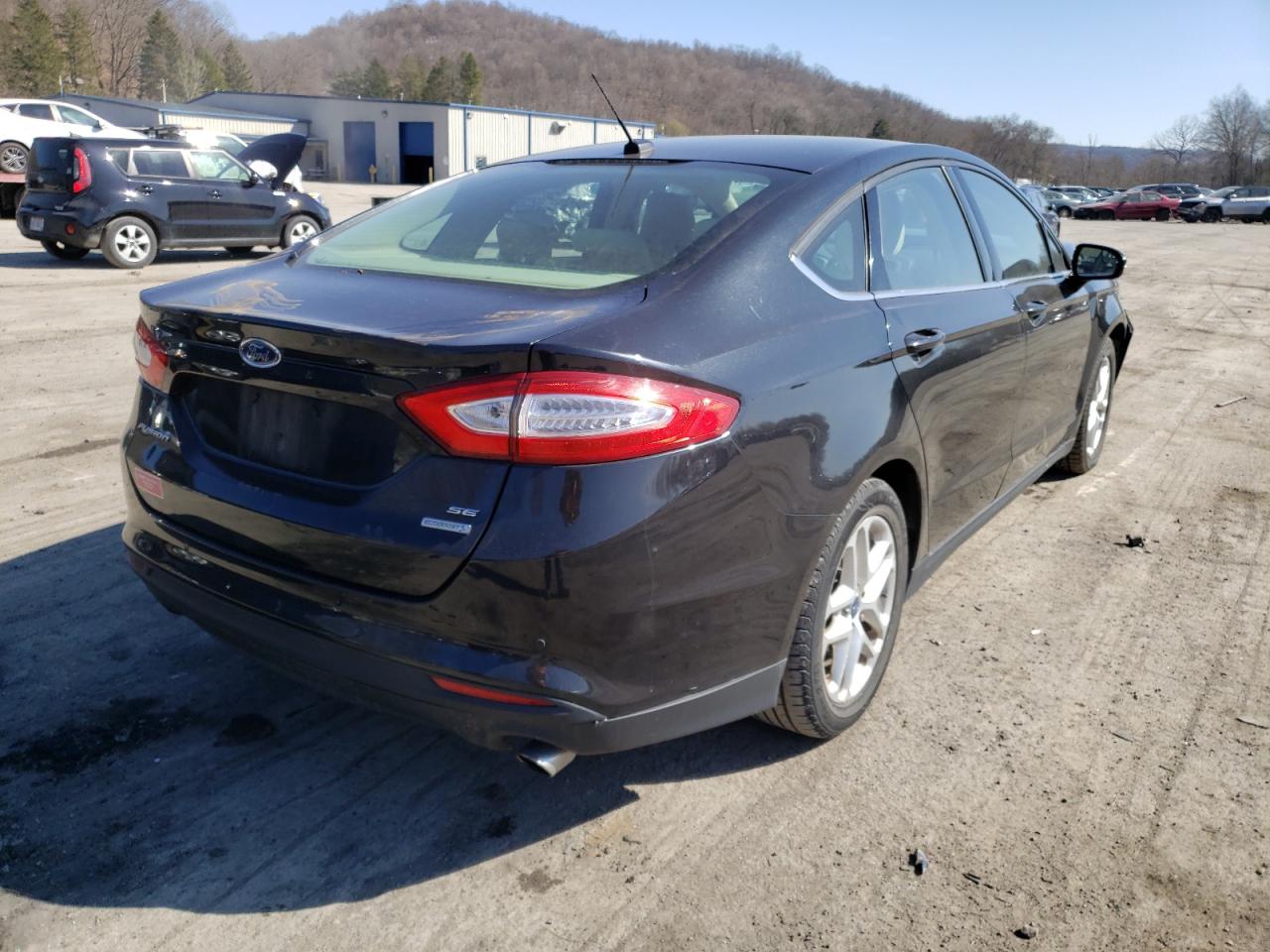 Photo 4 from auction – 2014 FORD FUSION SE with VIN 3FA6P0HD5ER131435