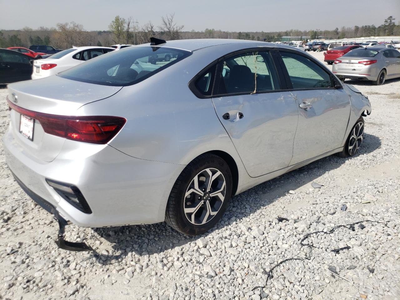Photo 4 from auction – 2019 KIA FORTE FE with VIN 3KPF24AD6KE007915