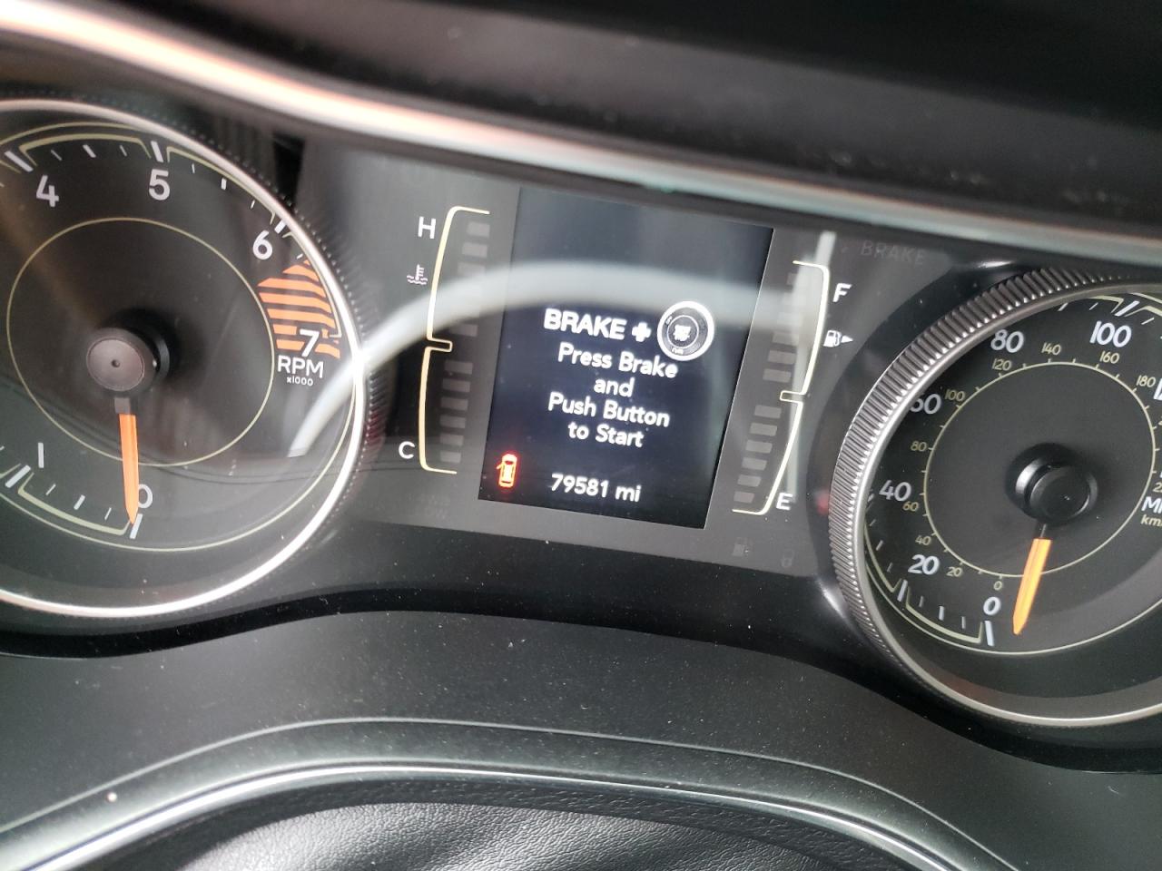 Photo 8 from auction – 2019 JEEP CHEROKEE L with VIN 1C4PJLLB7KD202565