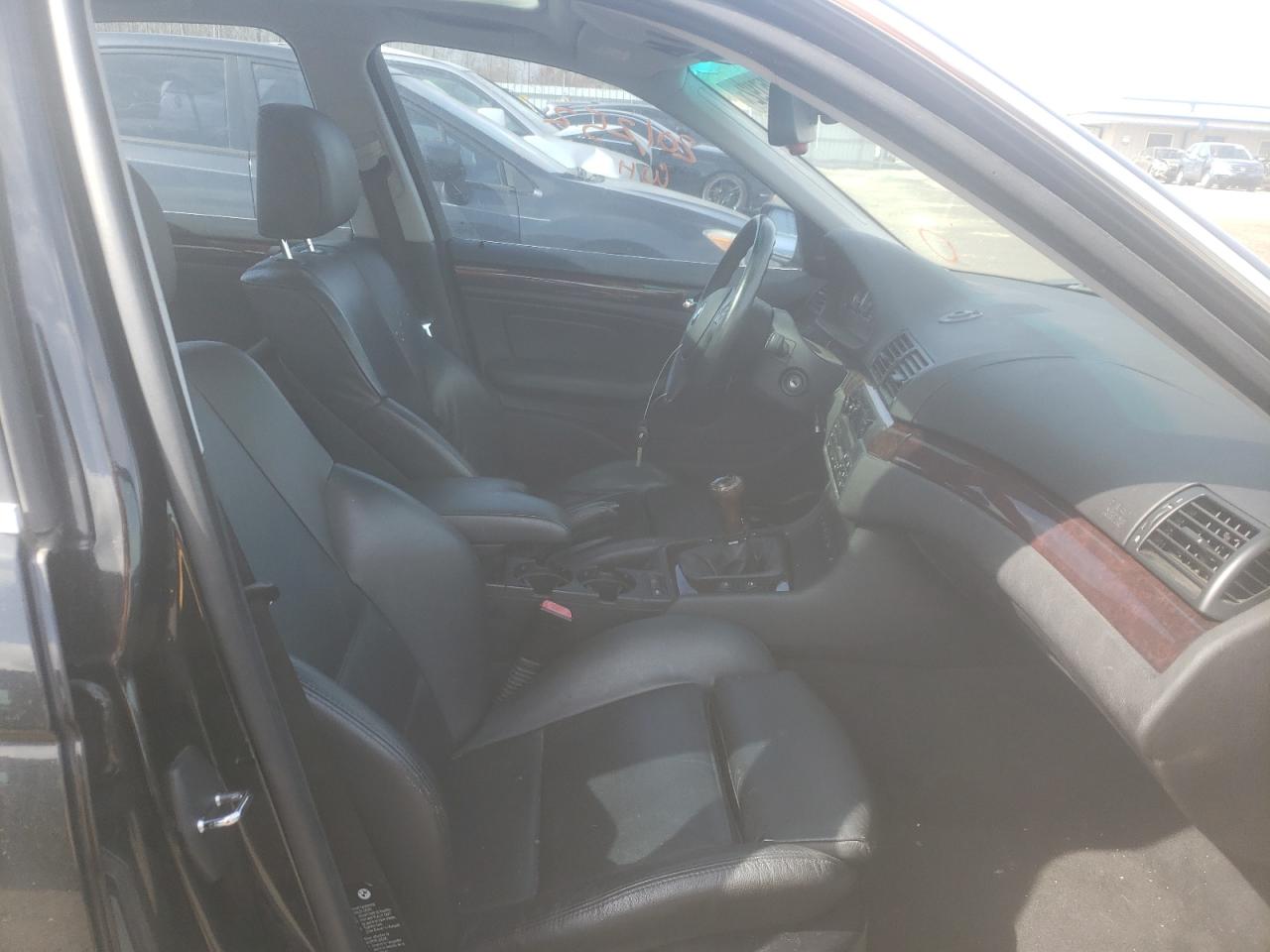 Photo 5 from auction – 2004 BMW 330 XI with VIN WBAEW53484PG11097