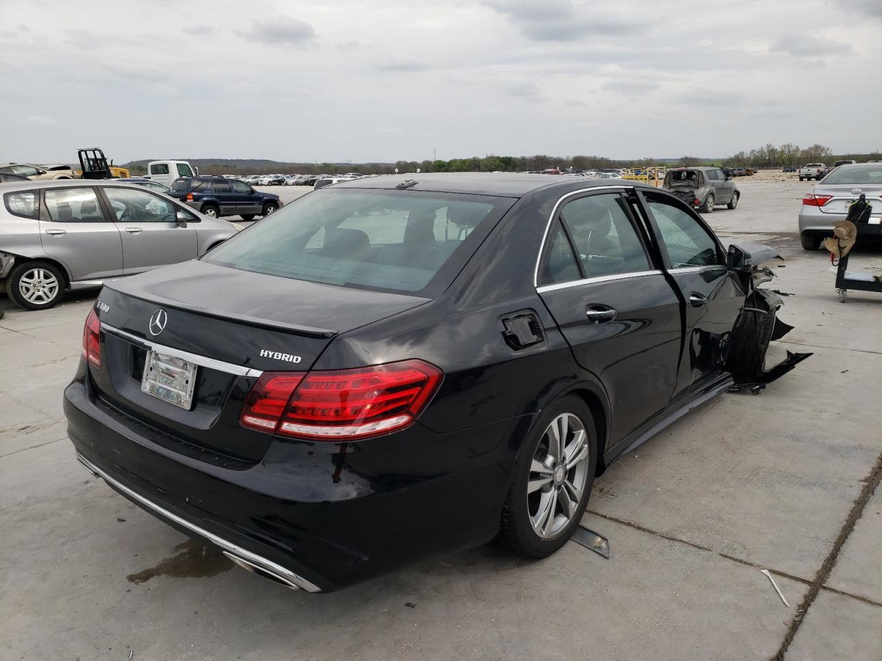 Photo 4 from auction – 2014 MERCEDES-BENZ E 400 HYBR with VIN WDDHF9FB4EA901779