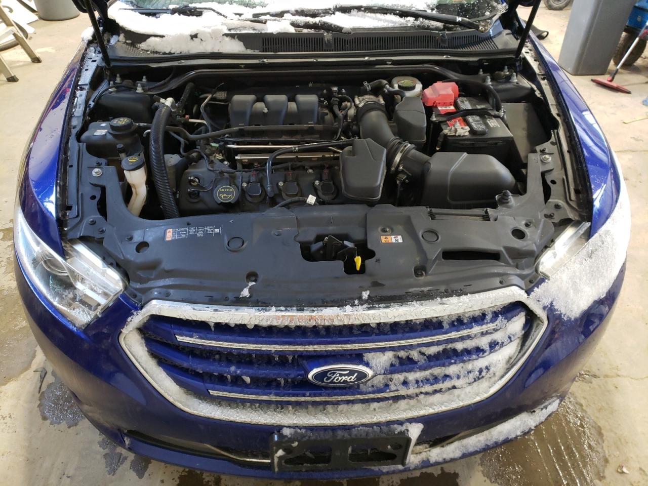 Photo 7 from auction – 2015 FORD TAURUS LIM with VIN 1FAHP2J87FG157786
