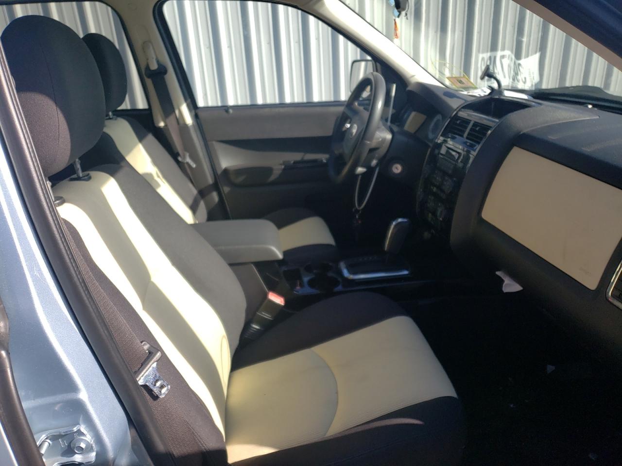Photo 5 from auction – 2008 MAZDA TRIBUTE I with VIN 4F2CZ92Z68KM09753