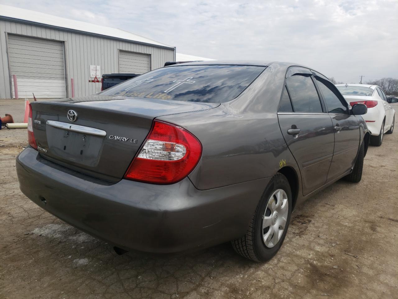 Photo 4 from auction – 2004 TOYOTA CAMRY LE with VIN 4T1BE32K74U800976