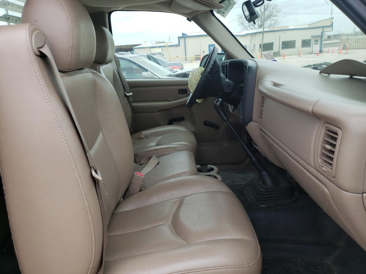 Photo 5 from auction – 2005 CHEVROLET silverado with VIN 1GCEC14XX5Z270785