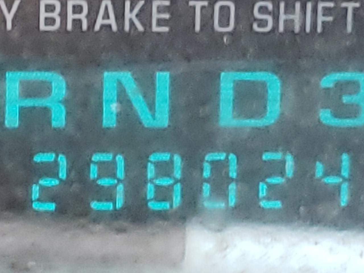 Photo 8 from auction – 2001 CHEVROLET SILVERADO with VIN 2GCEK19T311288430