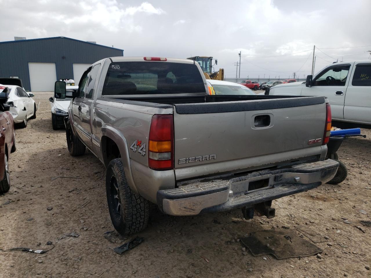 Photo 3 from auction – 2002 GMC SIERRA with VIN 1GTHK29G42E119619