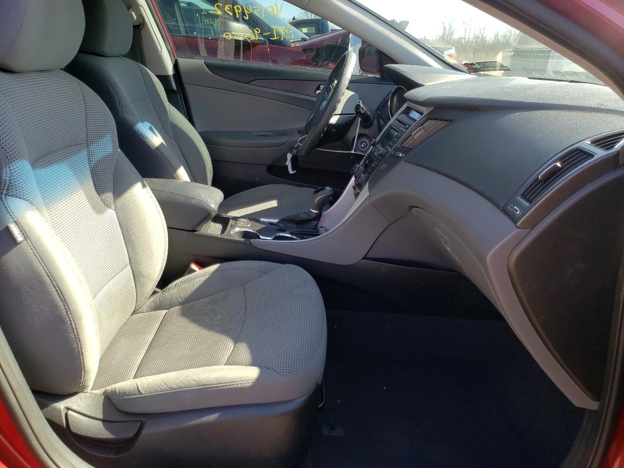 Photo 5 from auction – 2014 HYUNDAI SONATA GLS with VIN 5NPEB4AC6EH887422