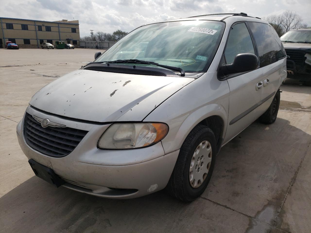 Photo 2 from auction – 2004 CHRYSLER TOWN & COU with VIN 1C4GP45R54B569087