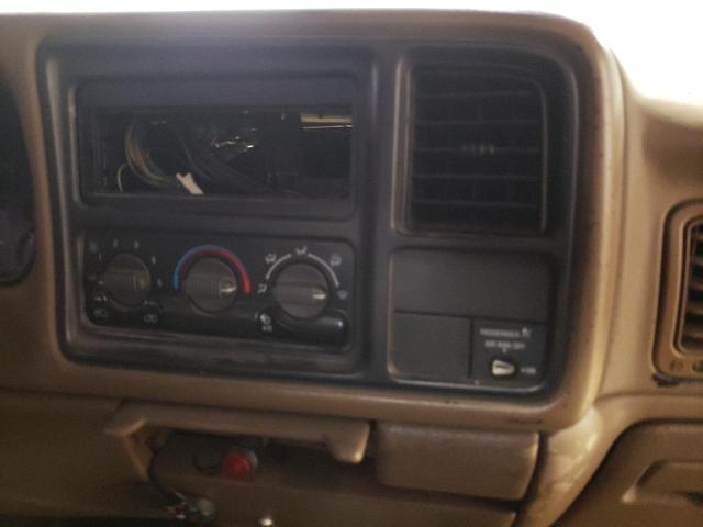 Photo 9 from auction – 2000 CHEVROLET SILVERADO with VIN 1GCEC14V5YZ283656