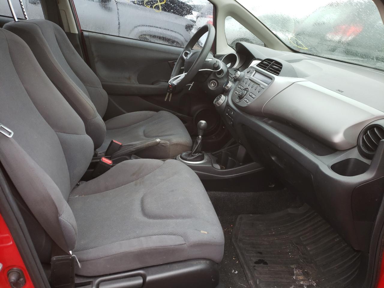 Photo 5 from auction – 2013 HONDA FIT with VIN JHMGE8G34DC046609