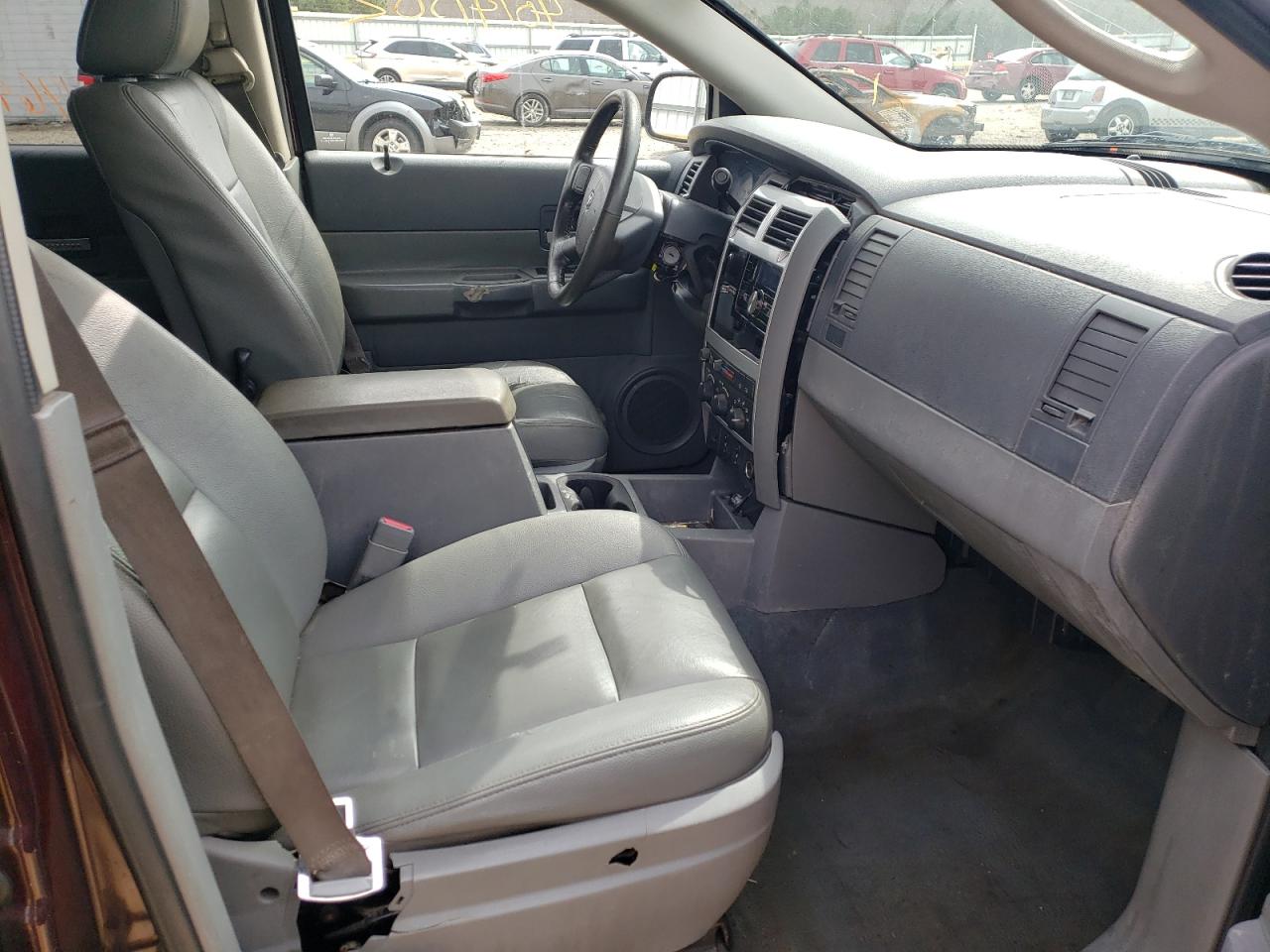 Photo 5 from auction – 2005 DODGE DURANGO SL with VIN 1D4HB48D25F585277