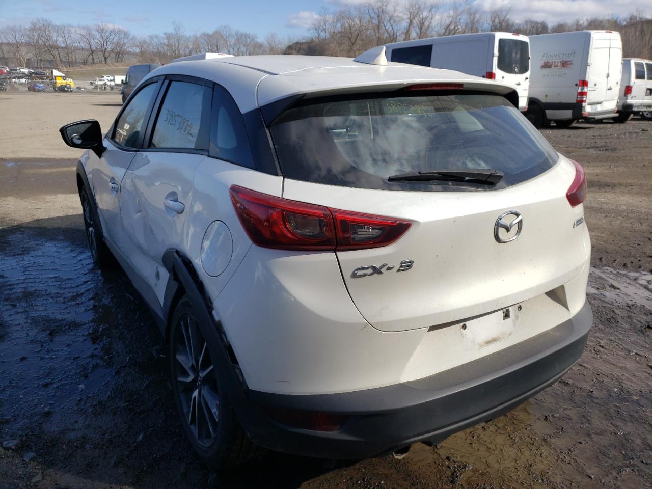 Photo 3 from auction – 2018 MAZDA CX-3 TOURI with VIN JM1DKFC74J0311259