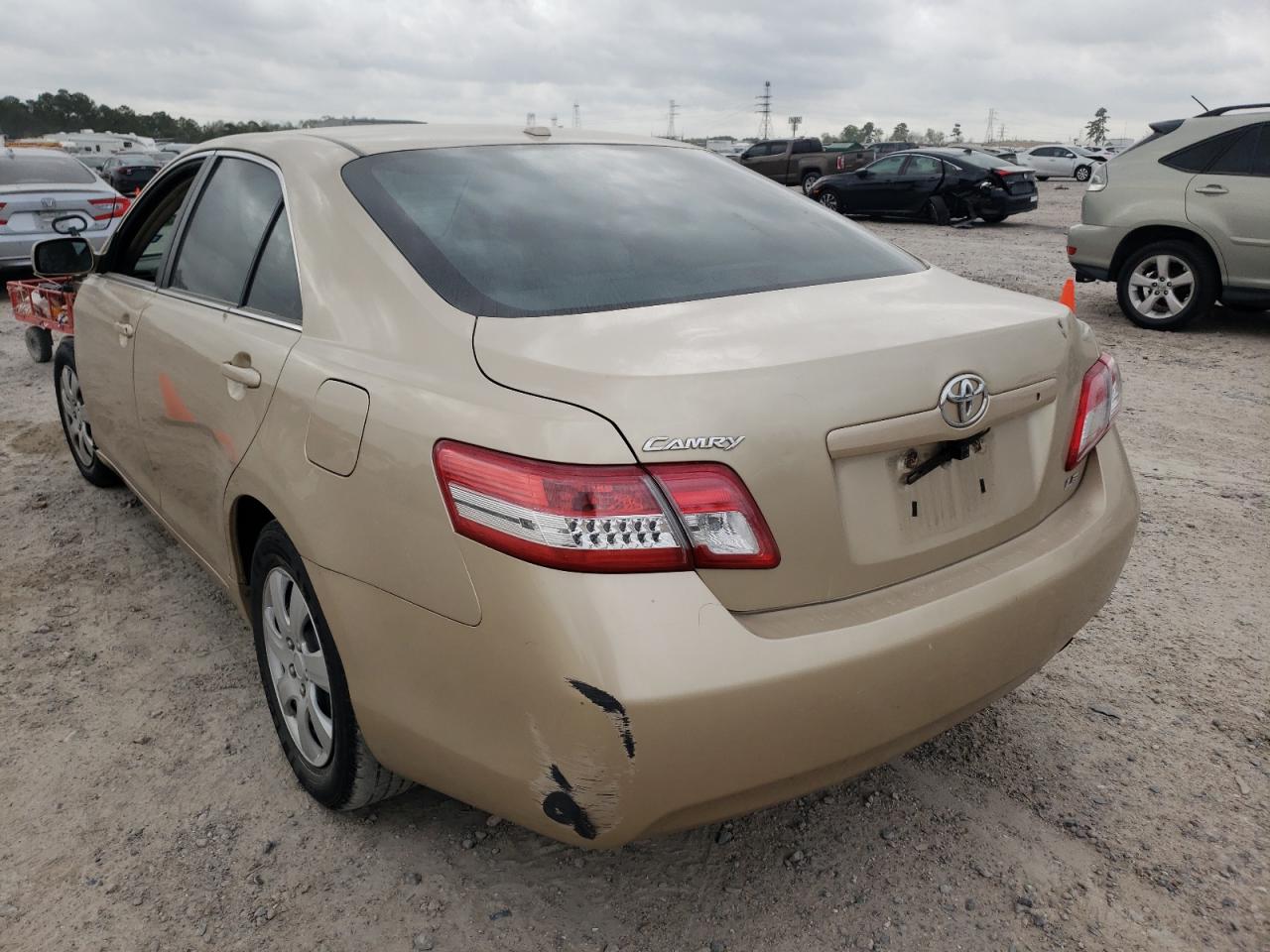Photo 3 from auction – 2011 TOYOTA CAMRY BASE with VIN 4T1BF3EK5BU748205