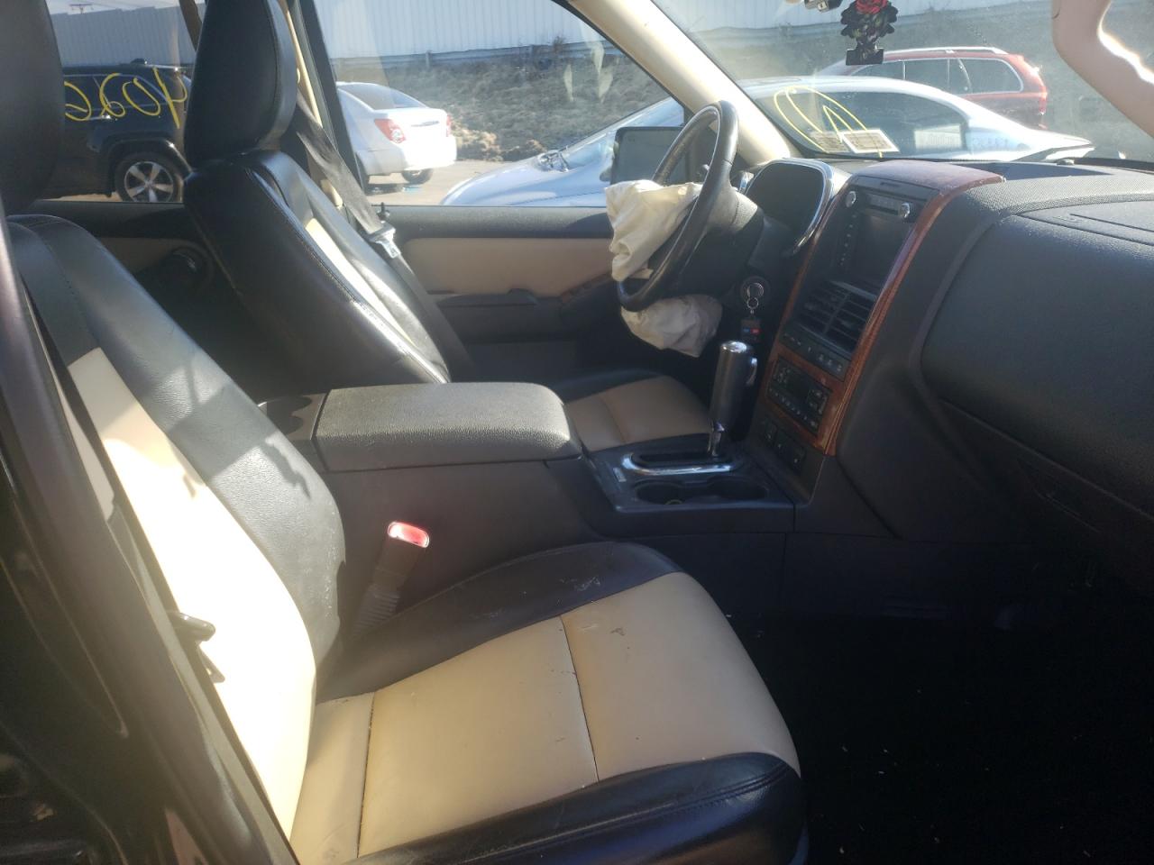 Photo 5 from auction – 2010 FORD EXPLORER E with VIN 1FMEU7E86AUA29977