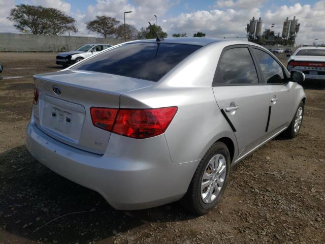 Foto 4 de la subasta – 2013 KIA FORTE EX con VIN KNAFU4A2XD5657965