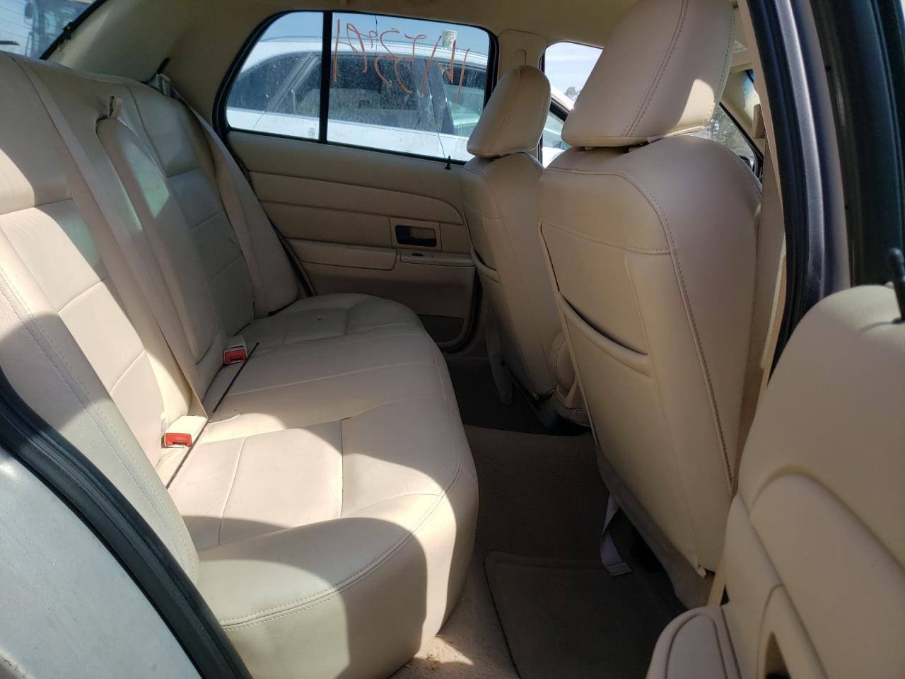 Photo 6 from auction – 2007 FORD CROWN VICT with VIN 2FAFP74V57X116557