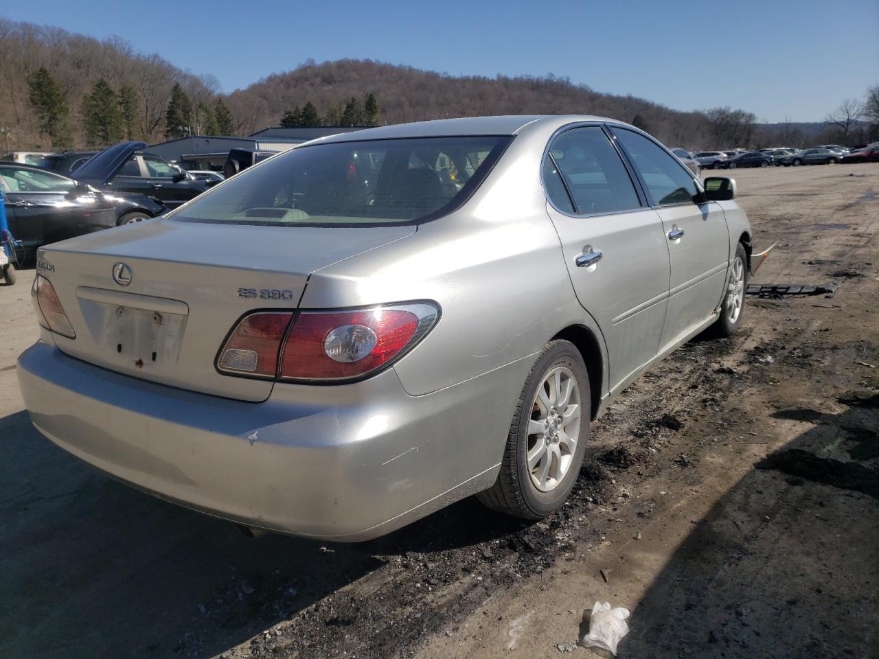 Photo 4 from auction – 2004 LEXUS ES 330 with VIN JTHBA30G645022810