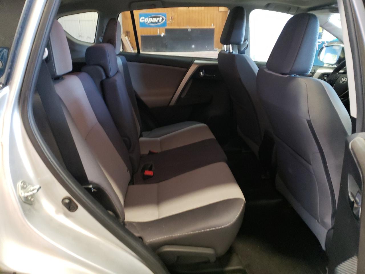 Photo 6 from auction – 2014 TOYOTA RAV4 XLE with VIN 2T3RFREV0EW210812