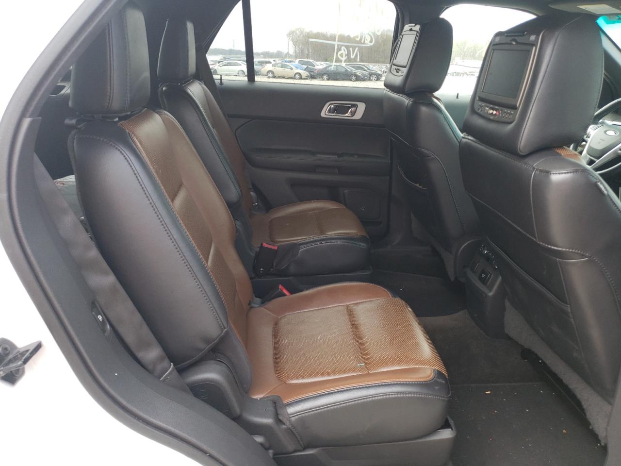Photo 6 from auction – 2012 FORD EXPLORER L with VIN 1FMHK8F88CGA65405