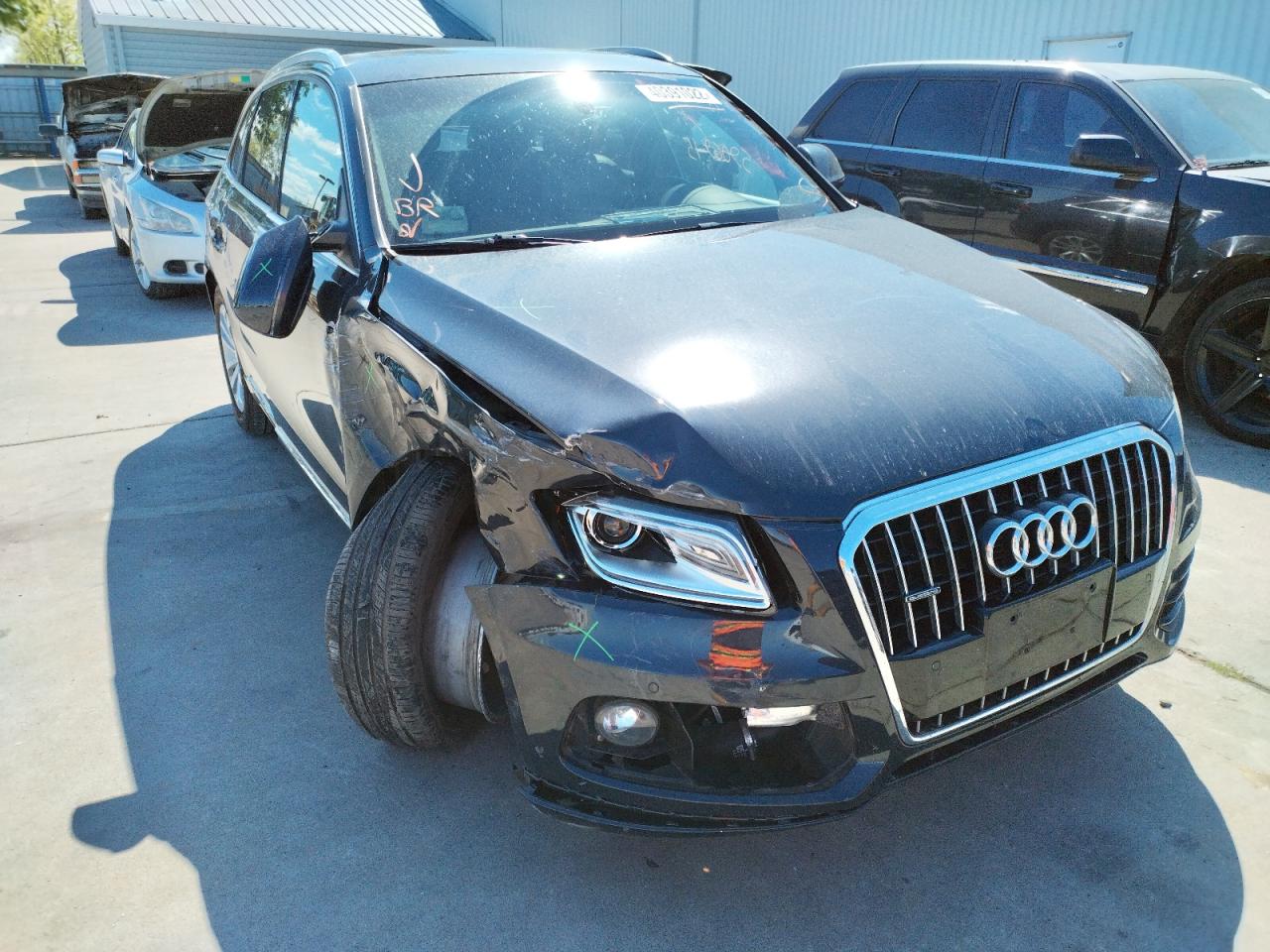 AUDI Q5 PREMIUM 2015 с VIN WA1LFAFP4FA056574 - Фото с аукциона