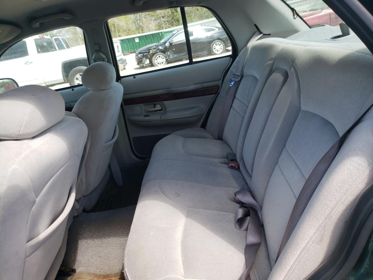 Photo 6 from auction – 2001 MERCURY GRAND MARQ with VIN 2MEFM75W51X706323