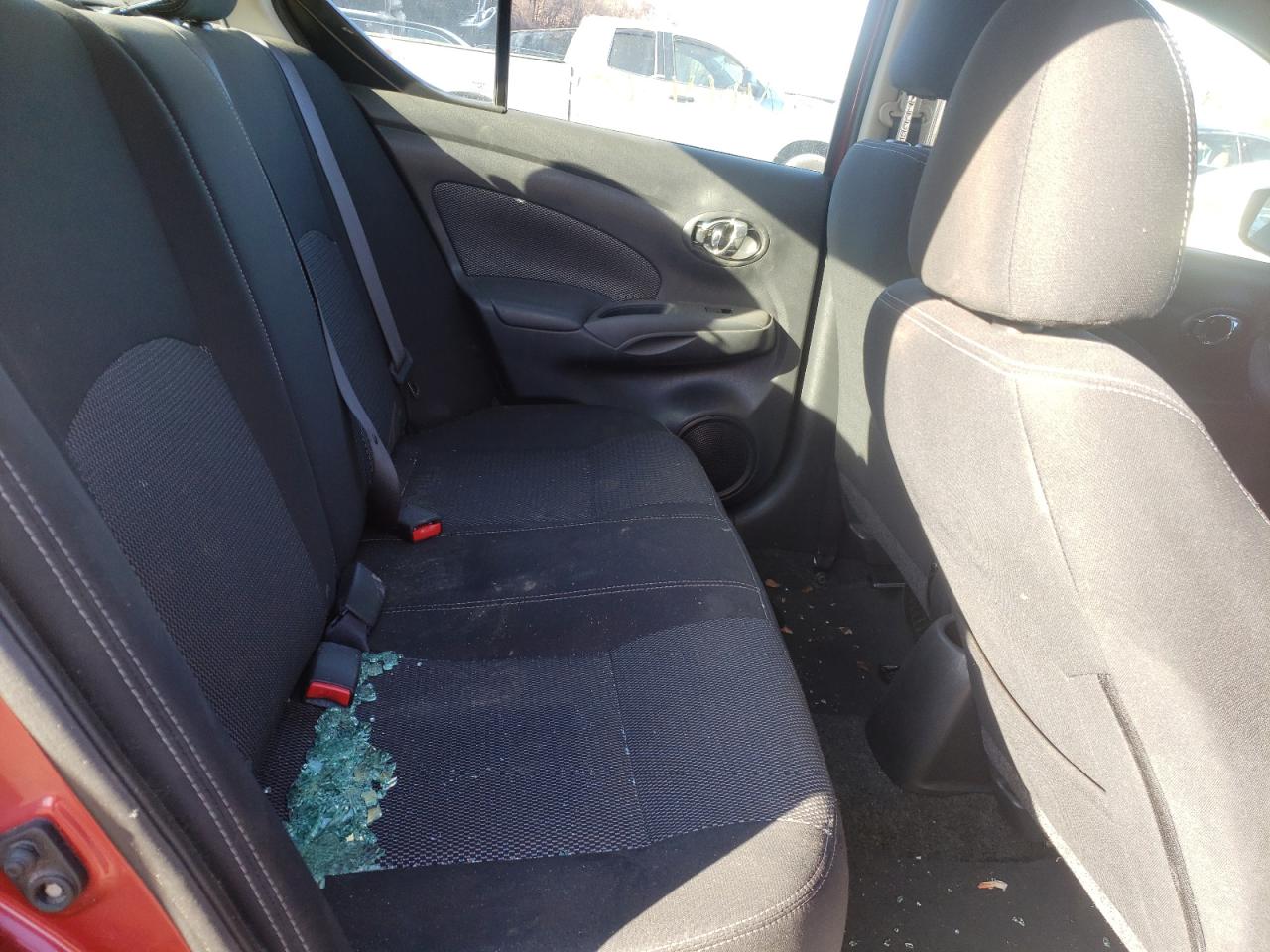 Photo 6 from auction – 2019 NISSAN VERSA S with VIN 3N1CN7AP3KL801789