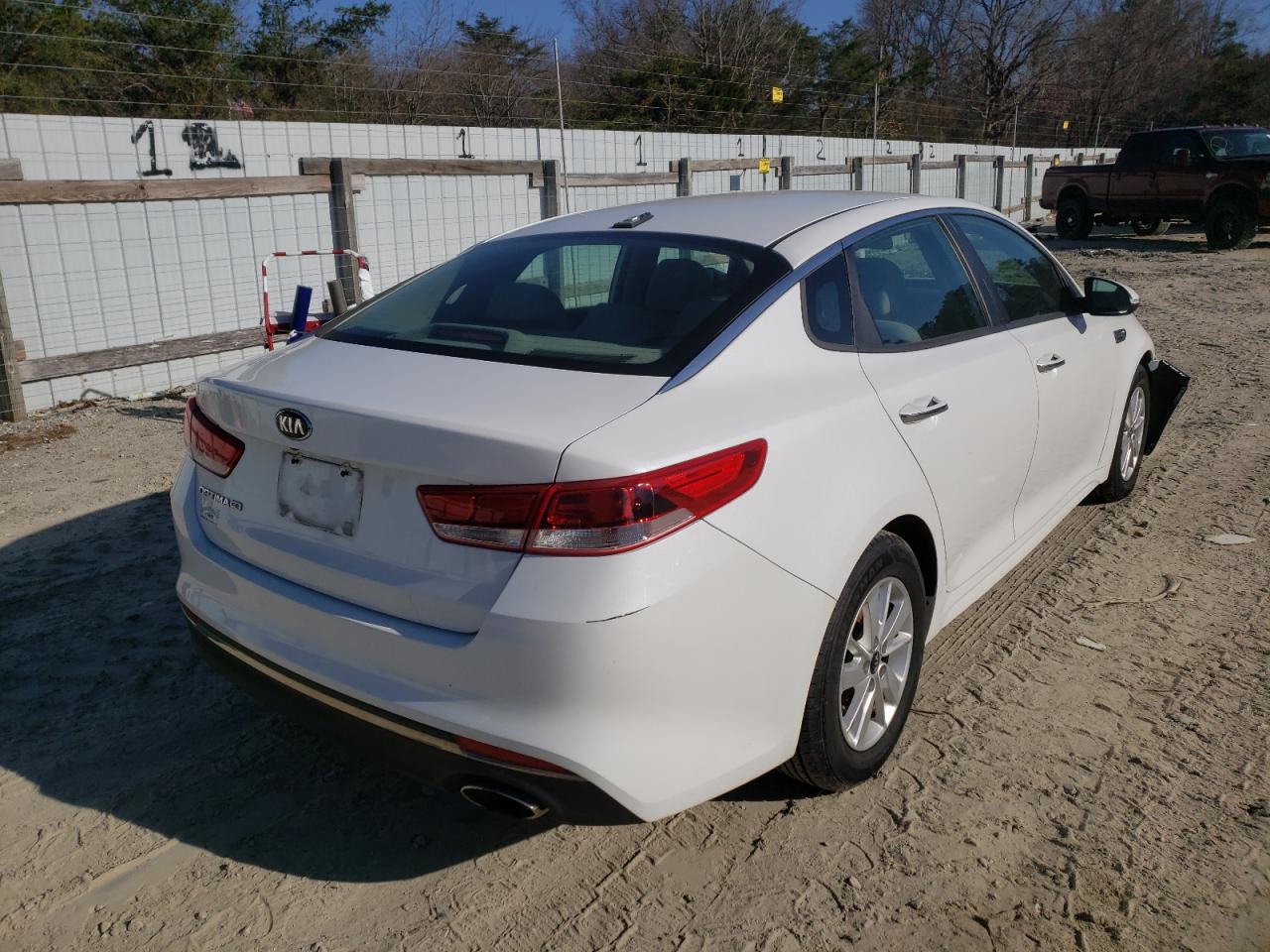 Photo 4 from auction – 2016 KIA OPTIMA LX with VIN 5XXGT4L34GG043610