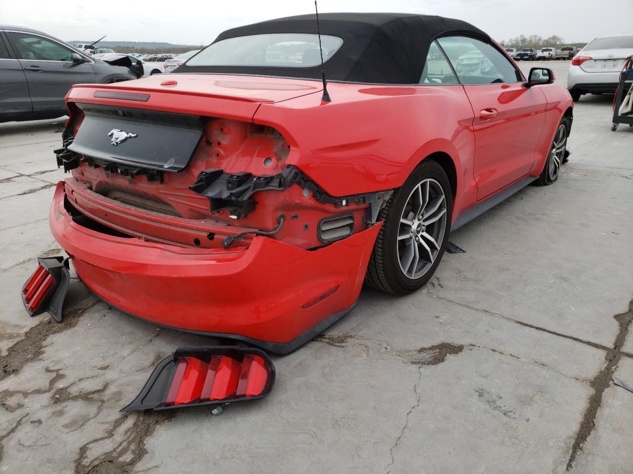 Photo 4 from auction – 2017 FORD MUSTANG with VIN 1FATP8UH7H5245339