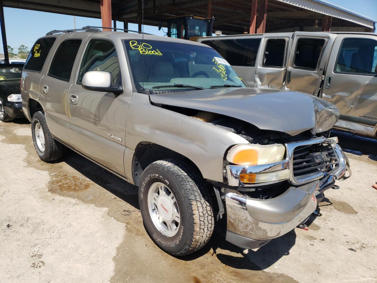 GMC YUKON 2002 with VIN 1GKEC13V42R188826 - Photo from auction
