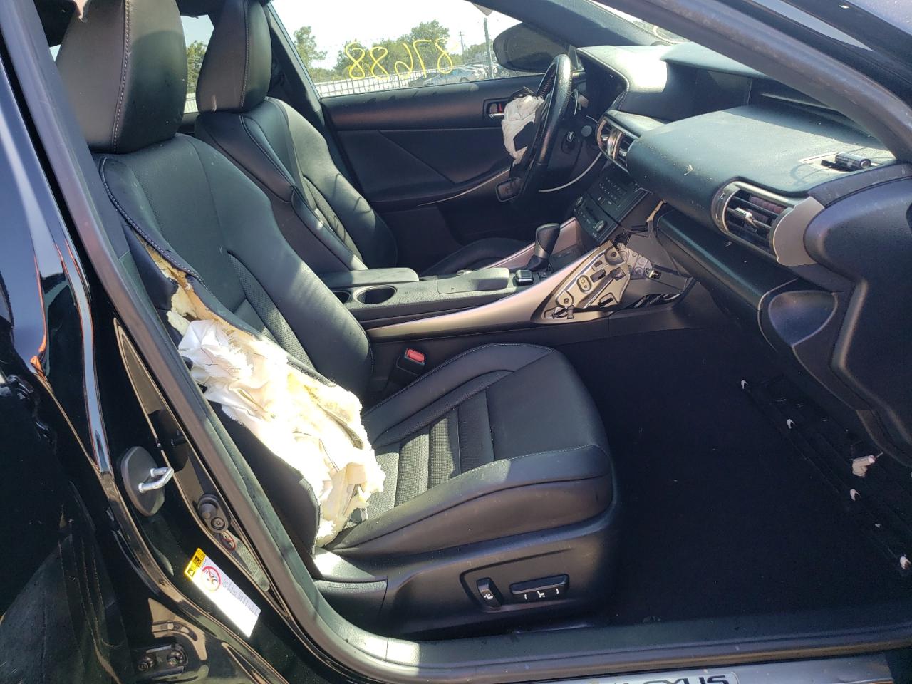 Photo 5 from auction – 2016 LEXUS IS 200T with VIN JTHBA1D21G5019577