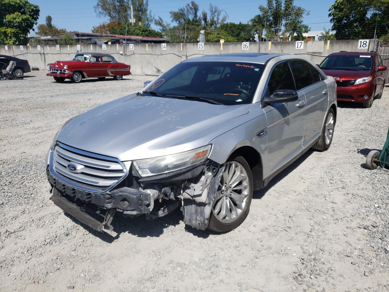 Photo 2 from auction – 2014 FORD TAURUS LIM with VIN 1FAHP2F85EG133378
