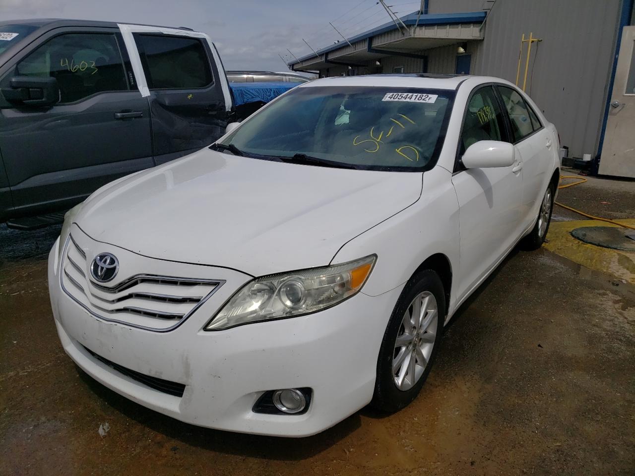 Photo 2 from auction – 2011 TOYOTA CAMRY BASE with VIN 4T1BF3EK9BU761927