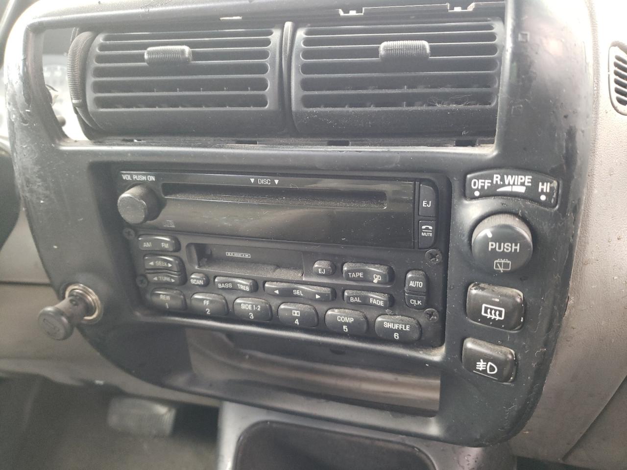 Photo 9 from auction – 1999 MERCURY MOUNTAINEE with VIN 4M2ZU55P1XUJ12706