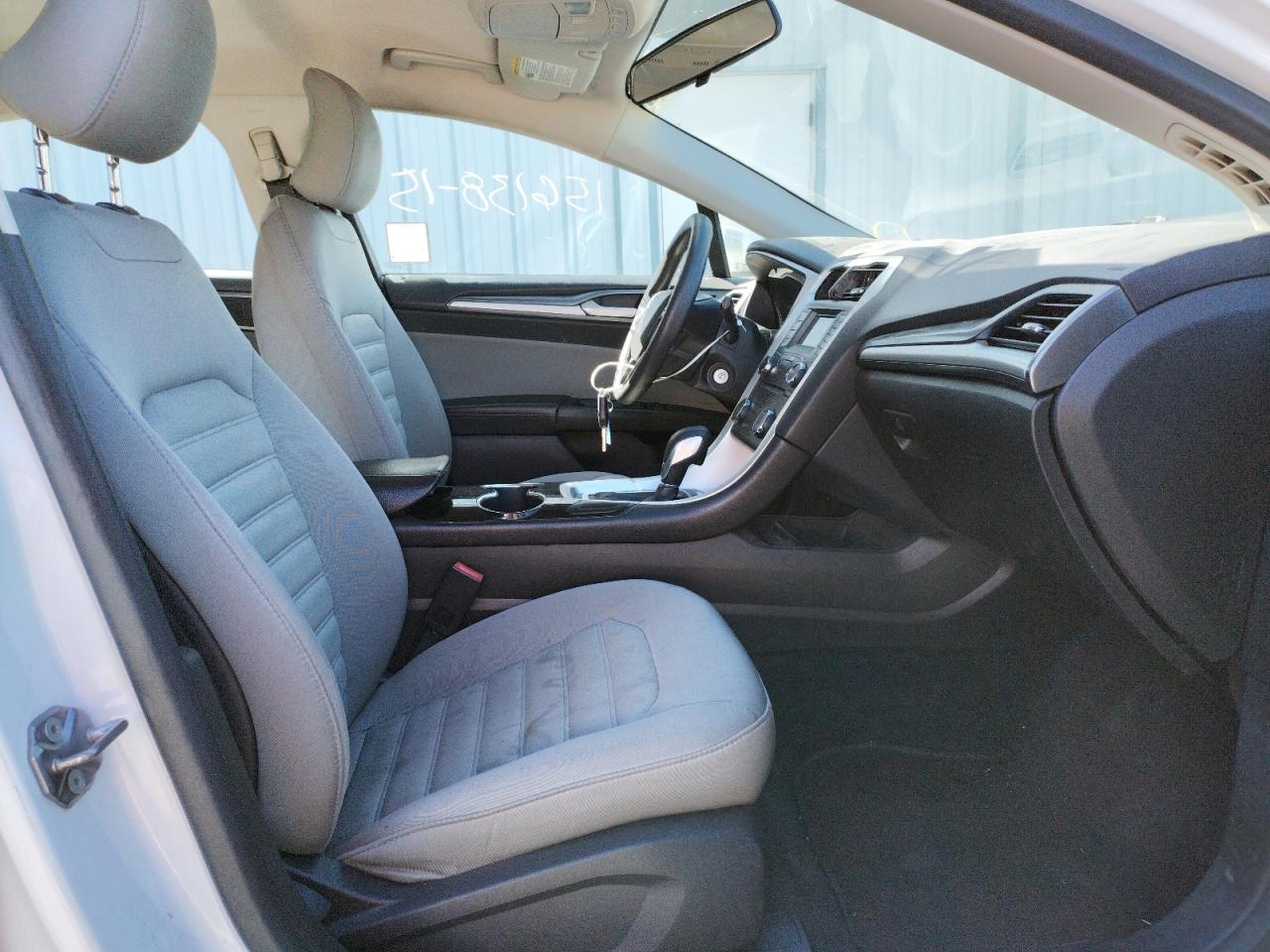 Photo 5 from auction – 2015 FORD FUSION S with VIN 3FA6P0G77FR253615