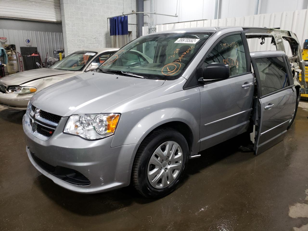 Photo 2 from auction – 2017 DODGE GRAND CARA with VIN 2C4RDGBG0HR574971