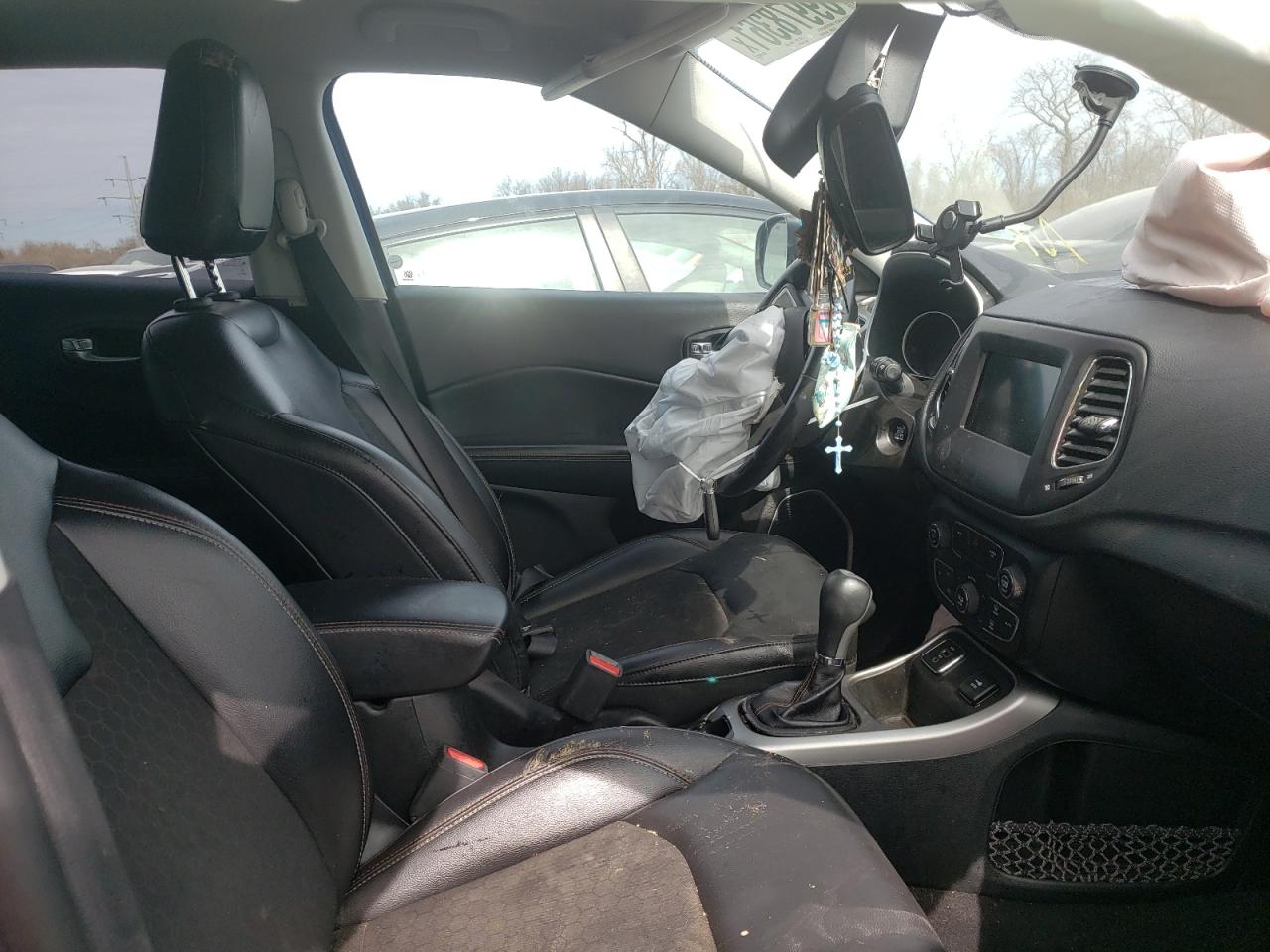 Photo 5 from auction – 2018 JEEP COMPASS LA with VIN 3C4NJCBB9JT226111