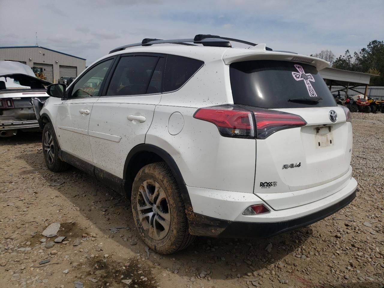 Photo 3 from auction – 2017 TOYOTA RAV4 LE with VIN JTMZFREV7HJ717354