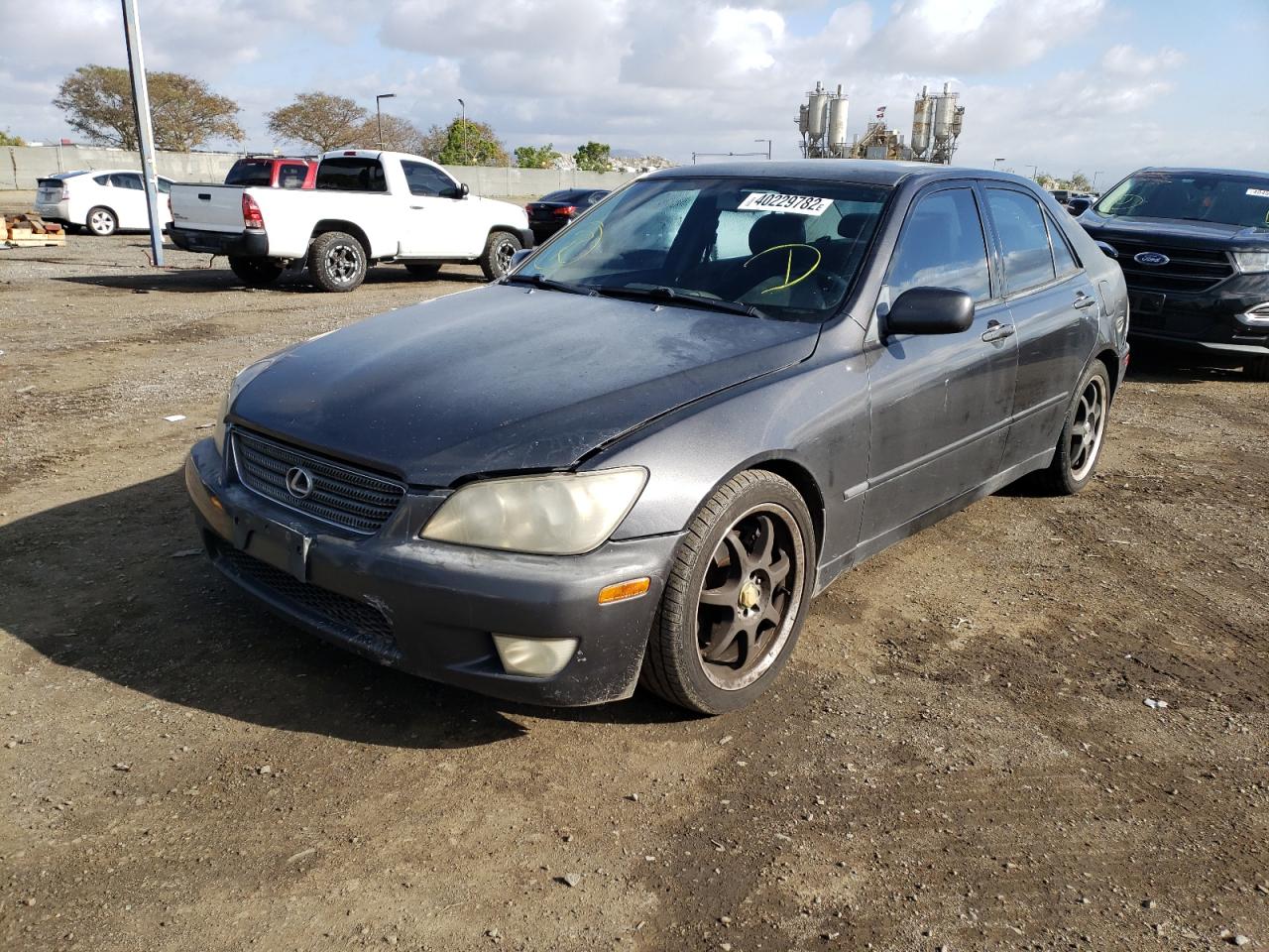 Photo 2 from auction – 2001 LEXUS IS 300 with VIN JTHBD182910028646
