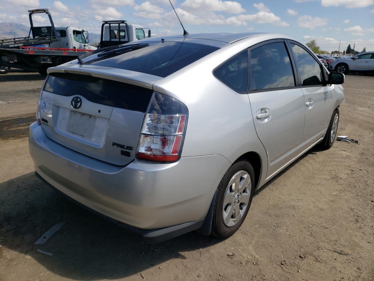 Photo 4 from auction – 2004 TOYOTA PRIUS with VIN JTDKB22U940066535