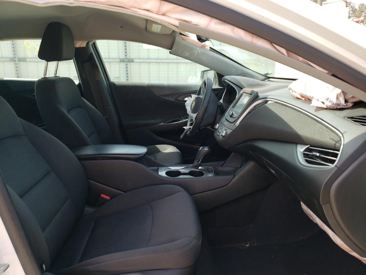 Photo 5 from auction – 2017 CHEVROLET MALIBU LS with VIN 1G1ZB5ST4HF172099