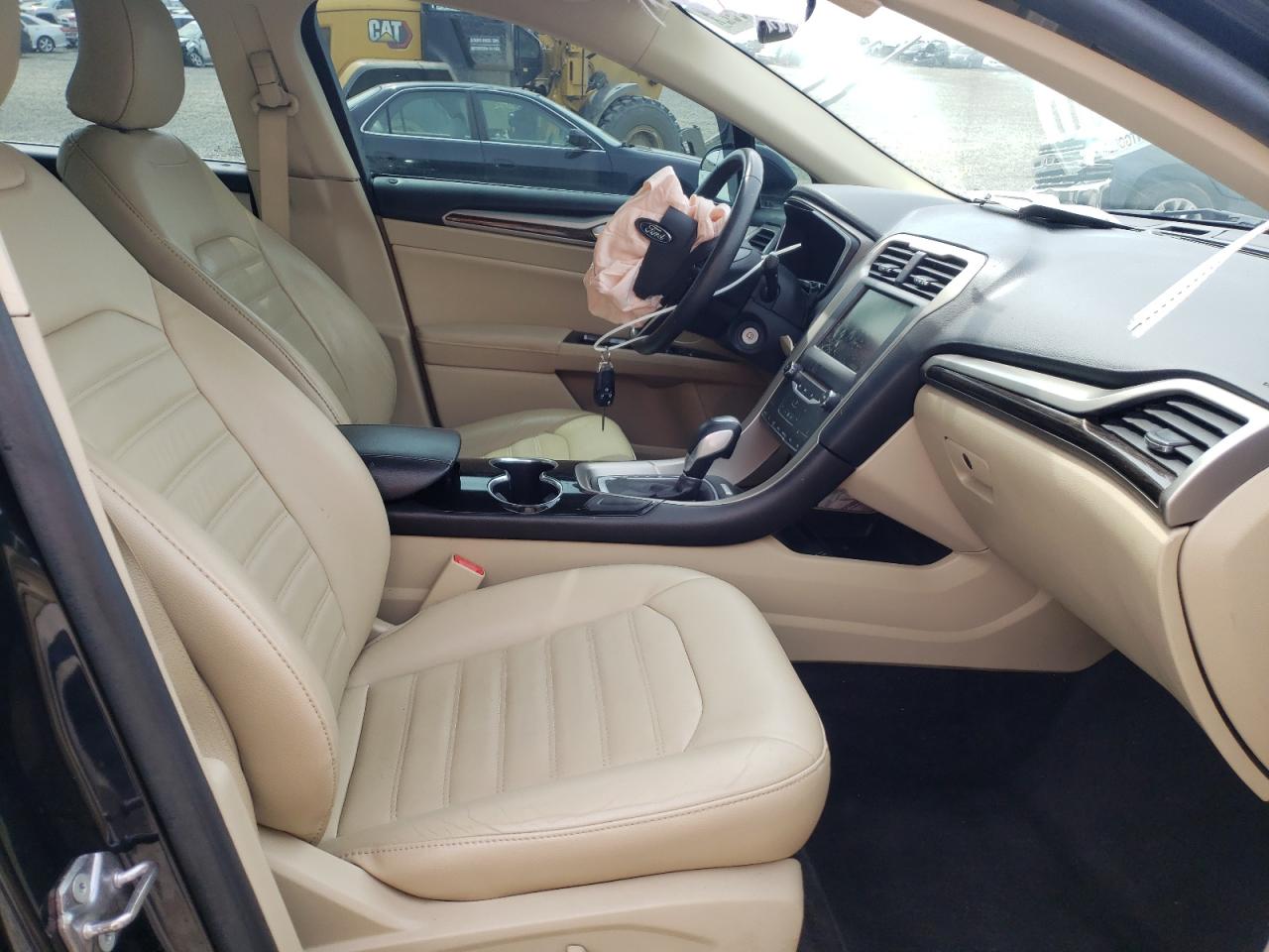 Photo 5 from auction – 2015 FORD FUSION SE with VIN 3FA6P0HD6FR273729