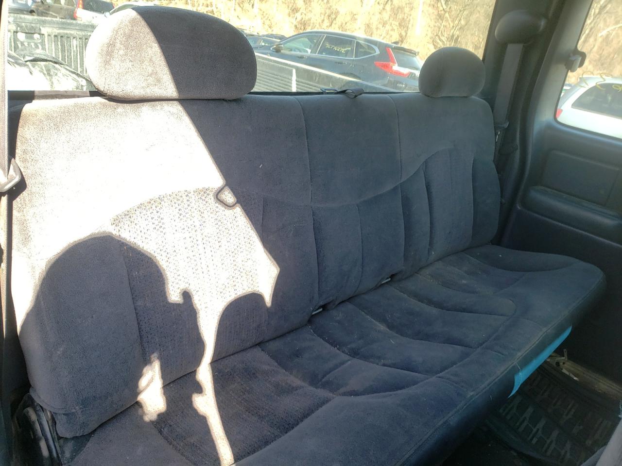 Photo 6 from auction – 2001 CHEVROLET SILVERADO with VIN 2GCEC19VX11145683