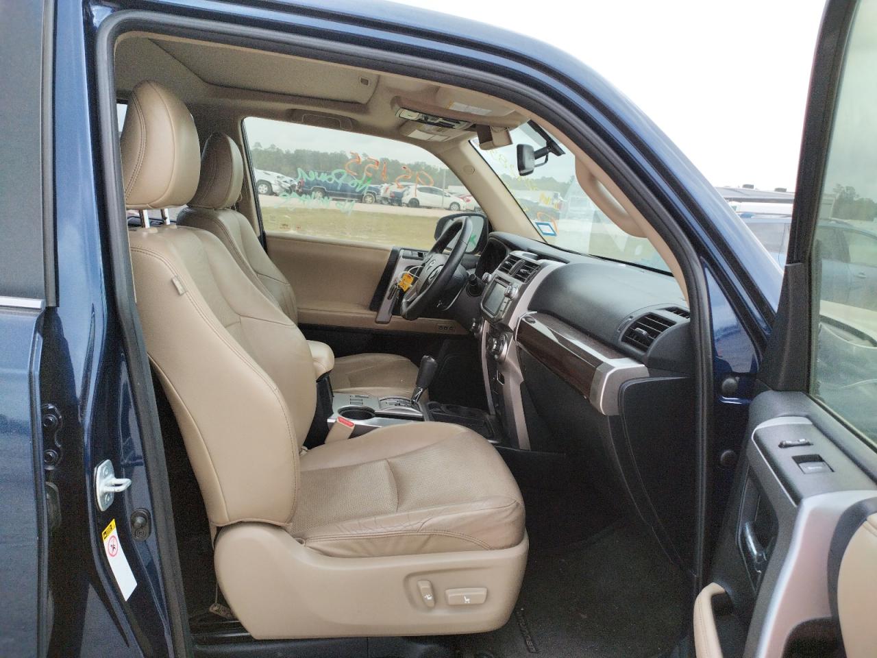 Photo 5 from auction – 2014 TOYOTA 4RUNNER SR with VIN JTEZU5JR6E5065933