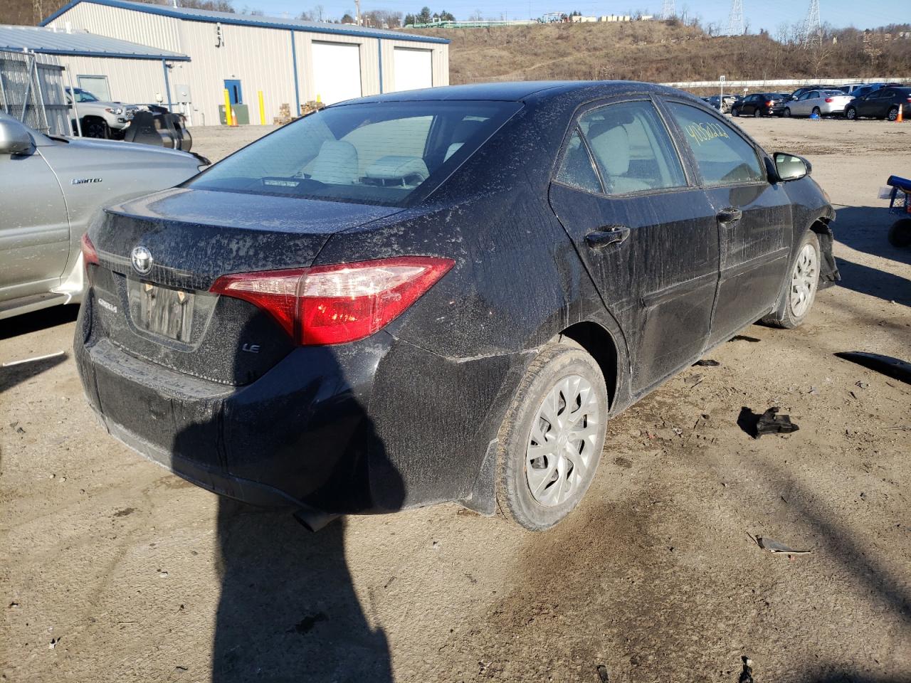 Photo 4 from auction – 2018 TOYOTA COROLLA L with VIN 2T1BURHE3JC075204