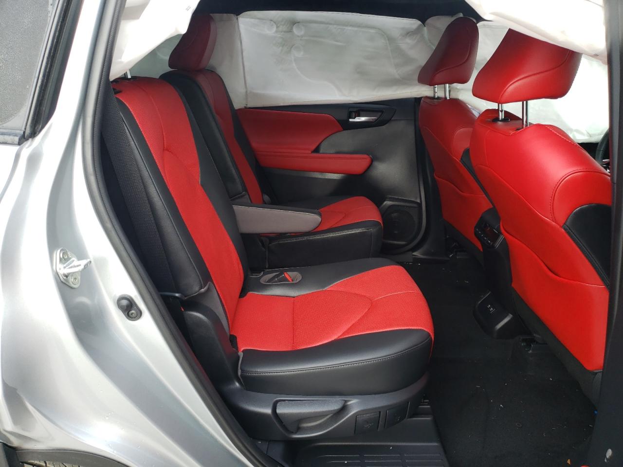 Photo 6 from auction – 2021 TOYOTA HIGHLANDER with VIN 5TDLZRBH5MS084328