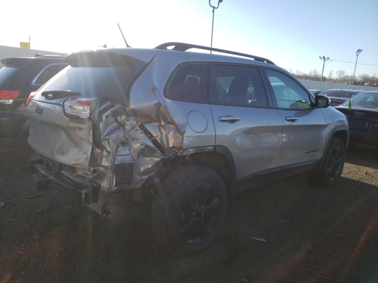 Photo 4 from auction – 2015 JEEP CHEROKEE L with VIN 1C4PJMCS8FW776155
